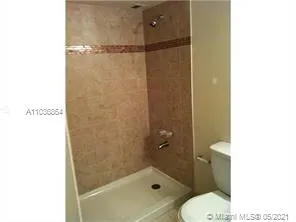 1000 Parkview Dr # 517, Hallandale Beach FL 33009