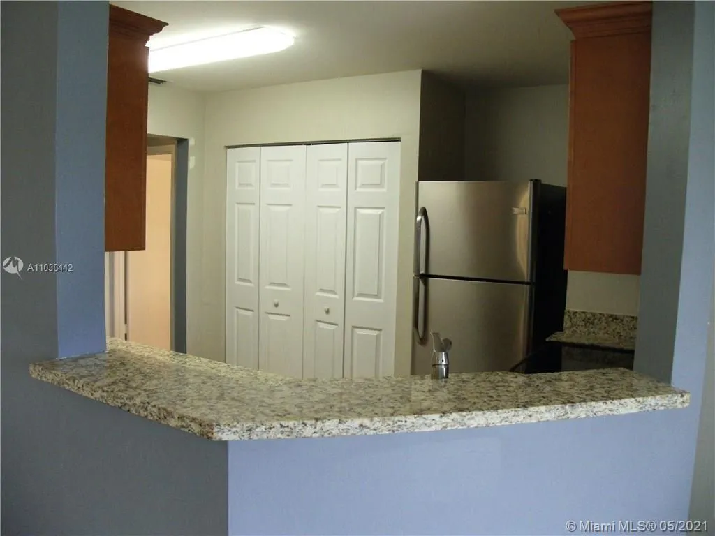 3453 NW 44th St # 107, Oakland Park FL 33309