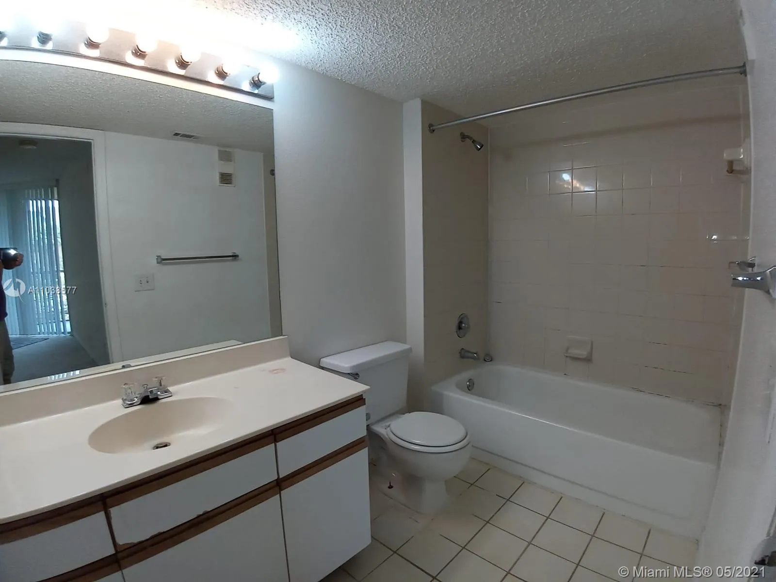 4005 W Mcnab Rd # C207, Pompano Beach FL 33069