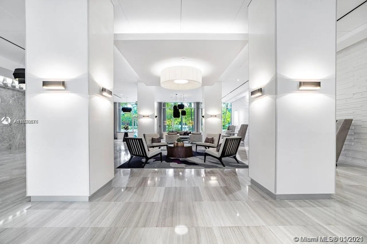 1 bedroom 1 bath for rent at 100 Bayview Dr # 420, Sunny Isles Beach FL 33160