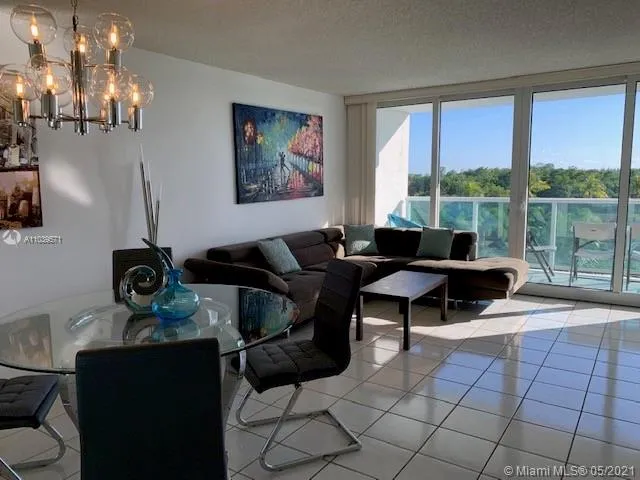 100 Bayview Dr # 420, Sunny Isles Beach FL 33160