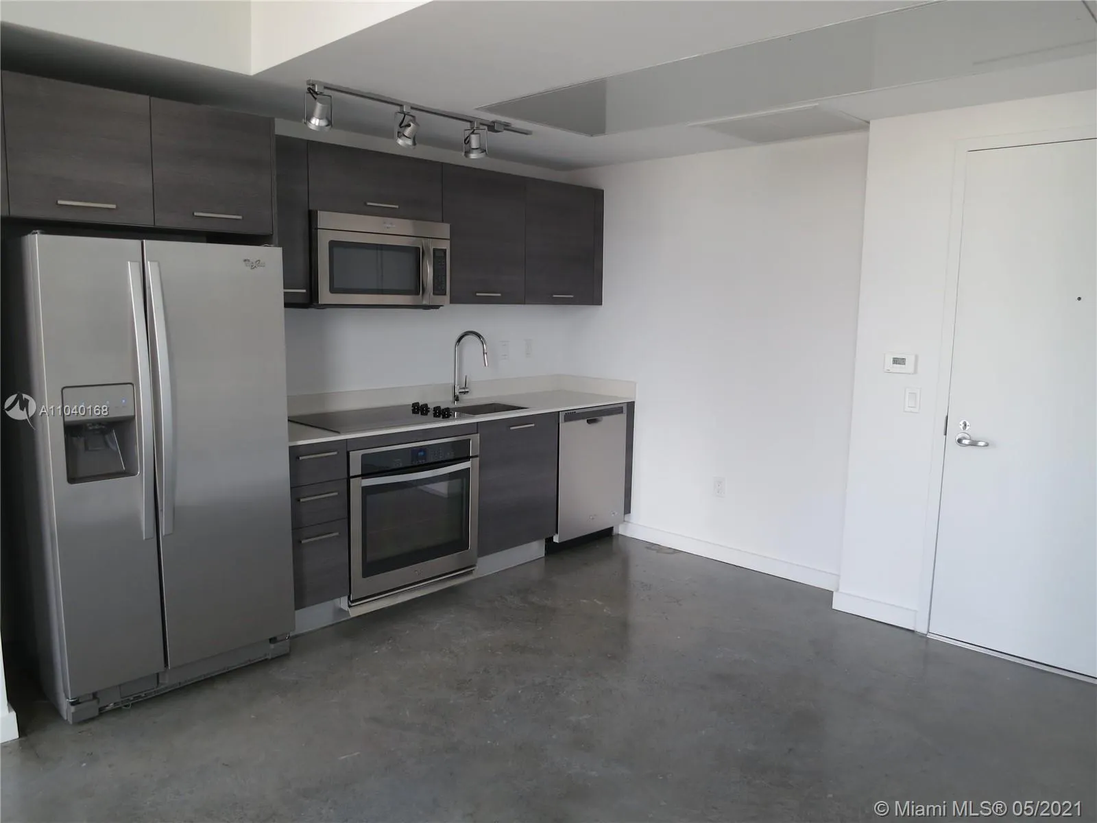 151 SE 1 St # 1704, Miami FL 33131