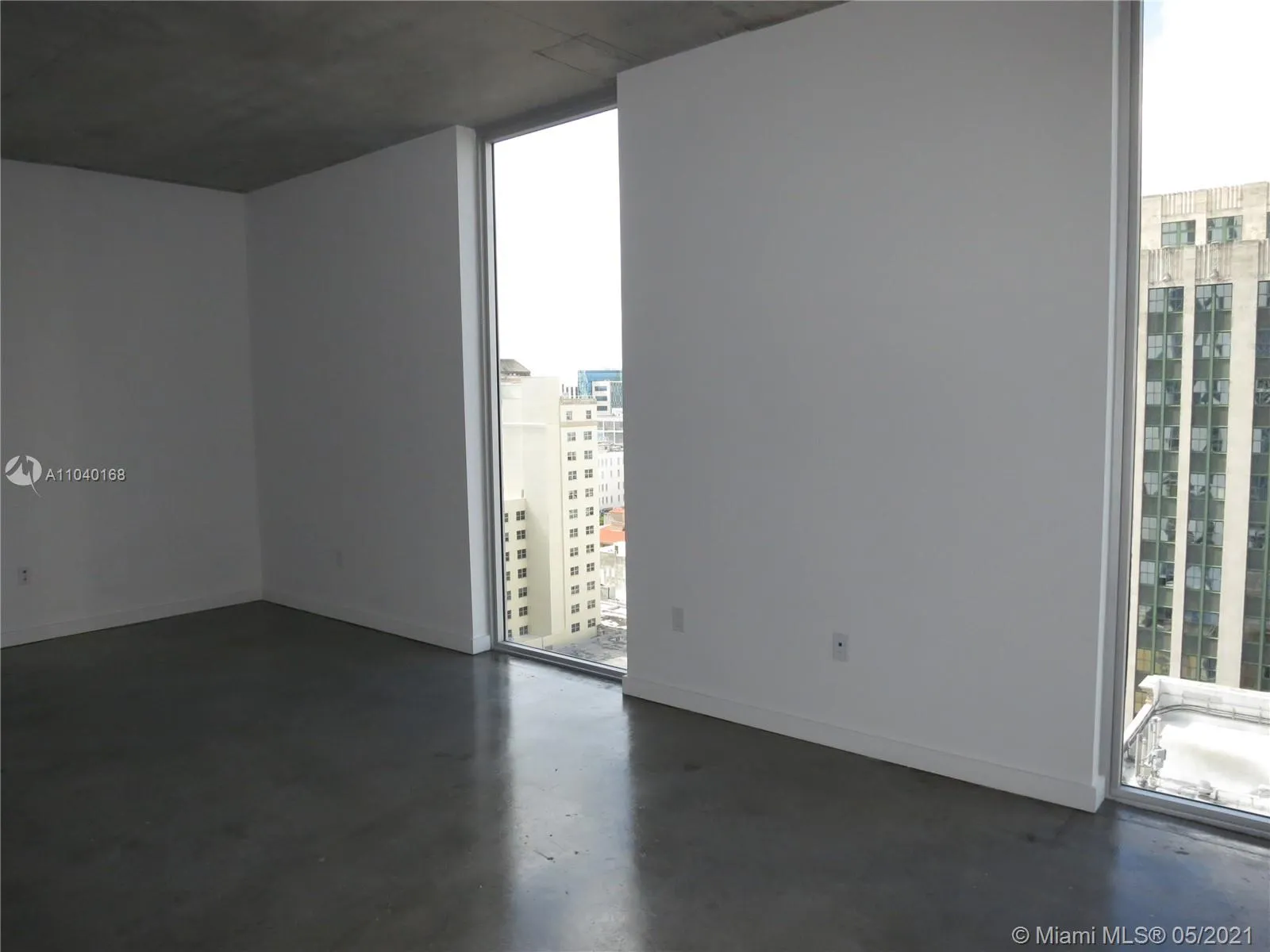 151 SE 1 St # 1704, Miami FL 33131