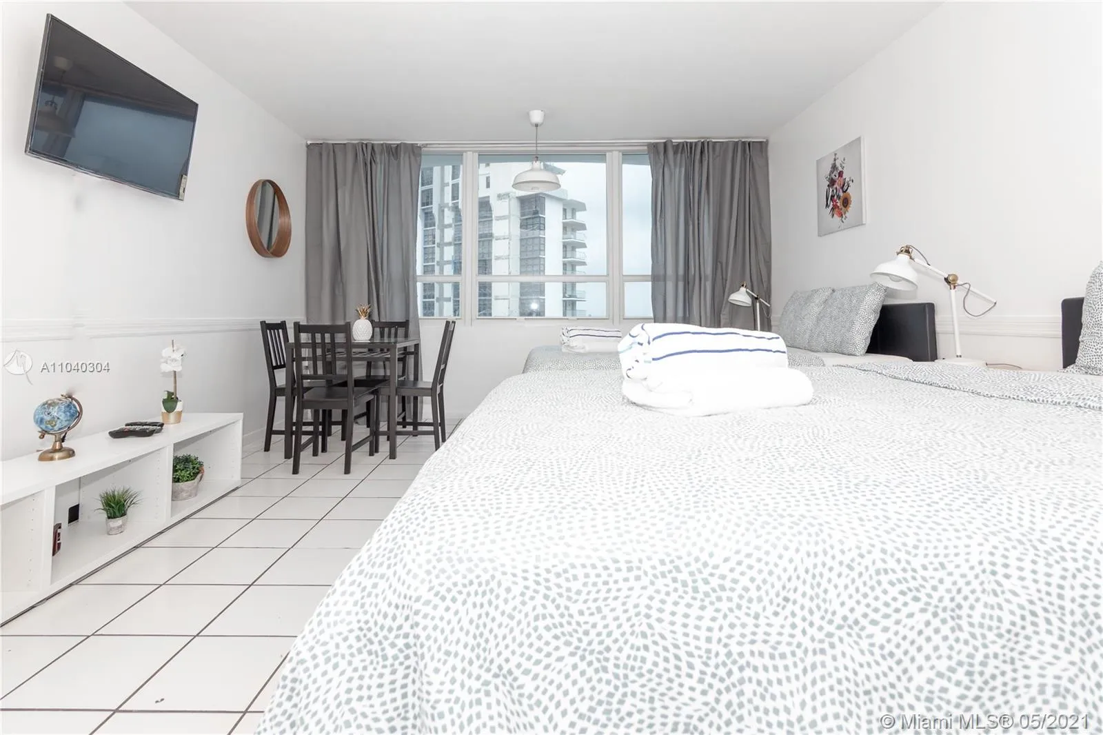 5445 Collins Ave # 1518, Miami Beach FL 33140