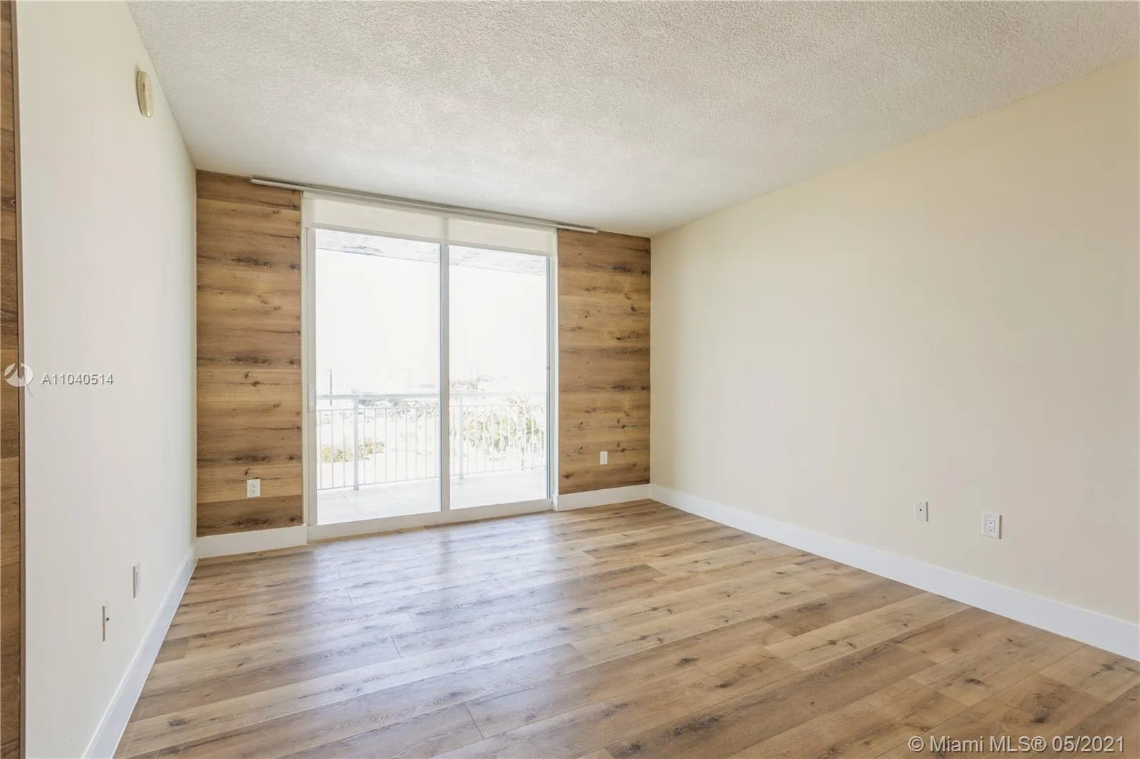 1 bedroom 1 bath for sale at 275 NE 18th St # 901, Miami FL 33132