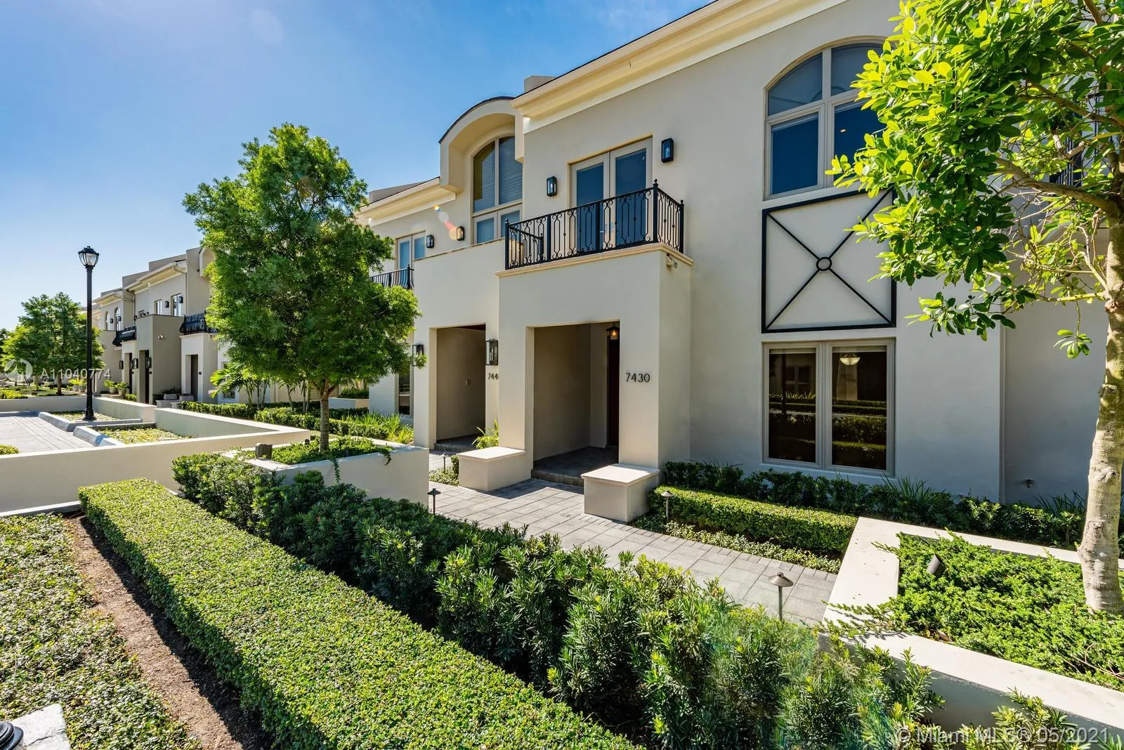 3 bedroom 3 bath for rent at 7430 SW 56th Ct, Miami FL 33143