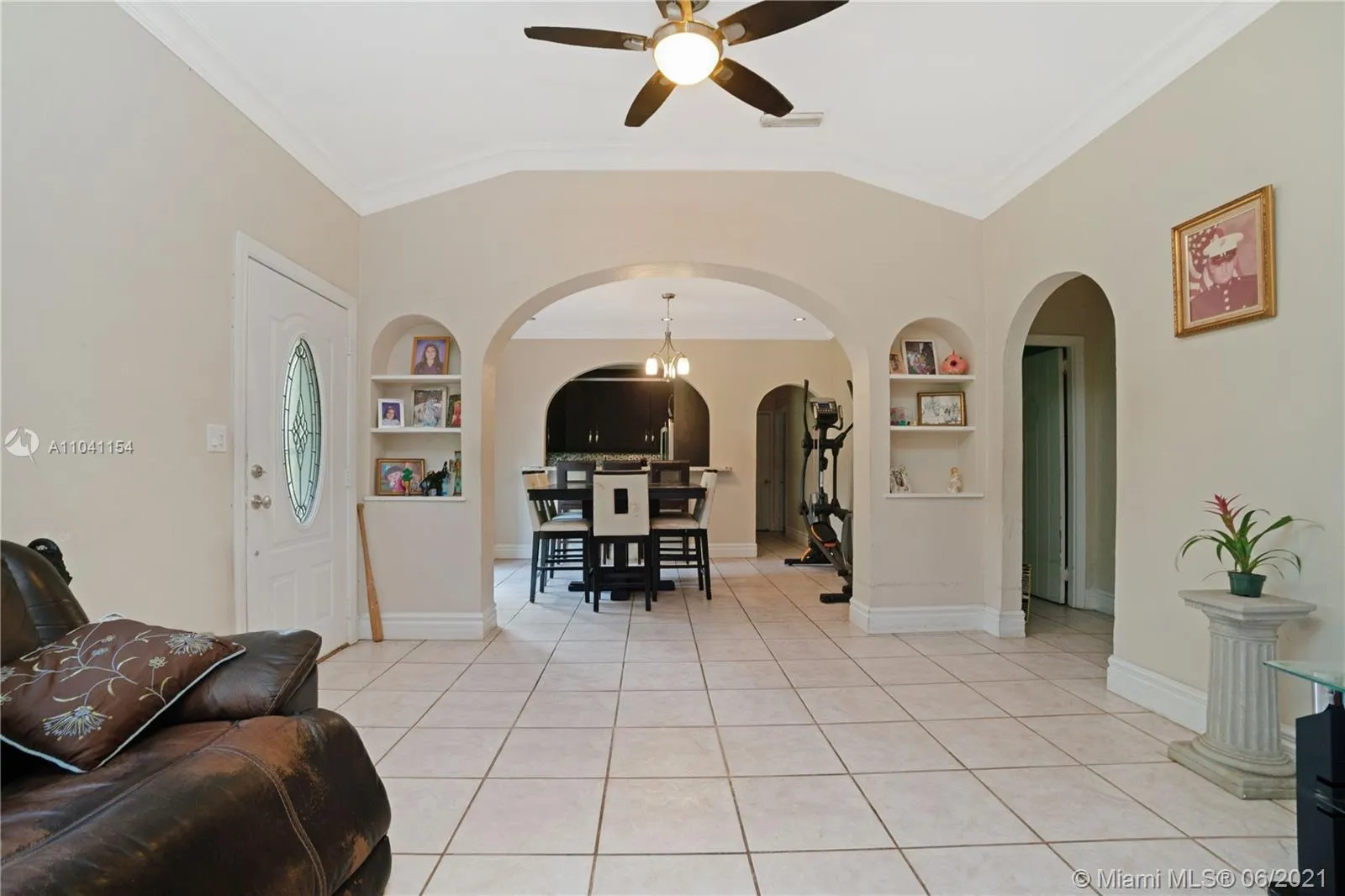1255 Lenox Ave, Miami Beach FL 33139