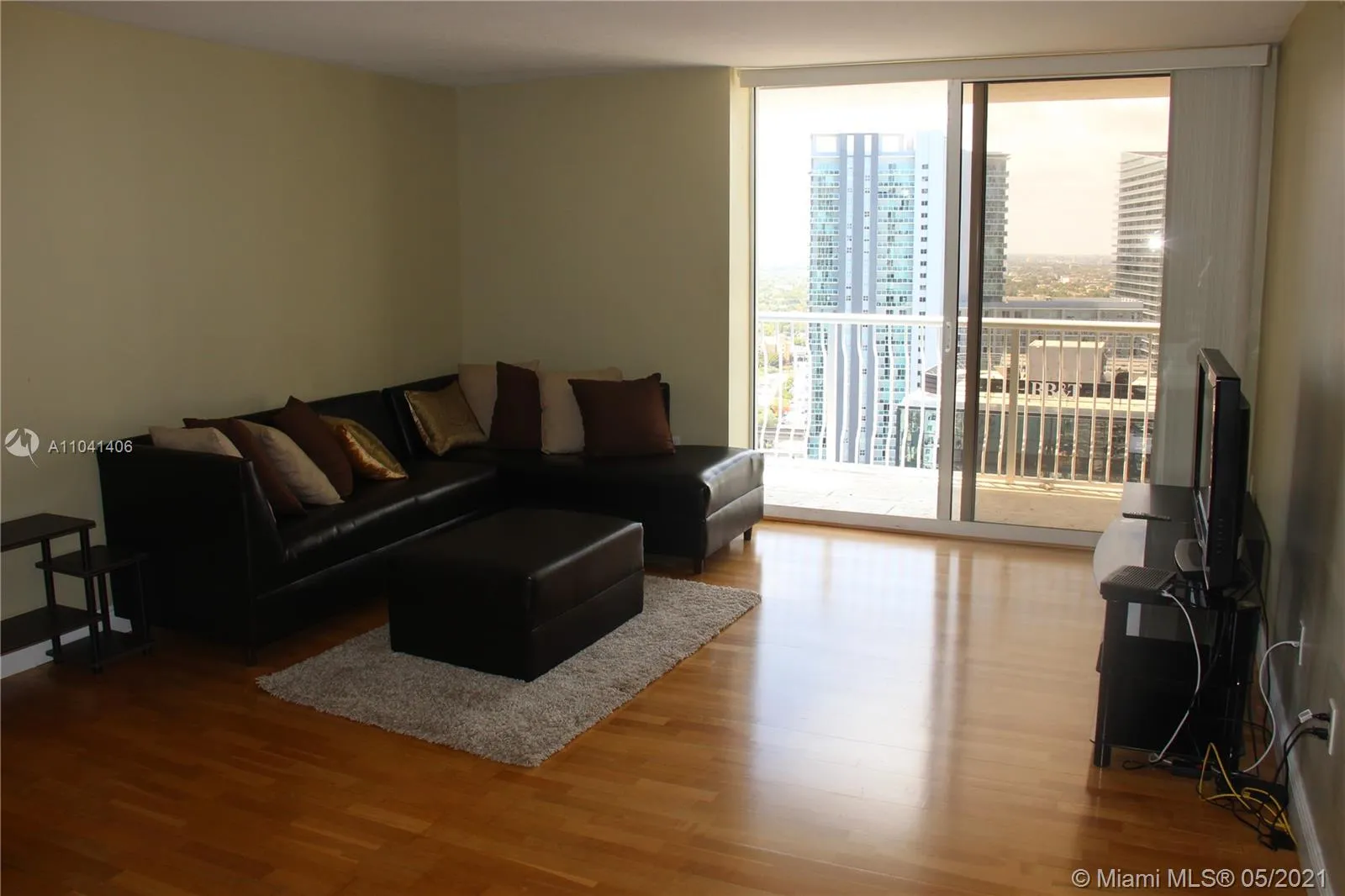 1200 Brickell Bay Dr # 3424, Miami FL 33131