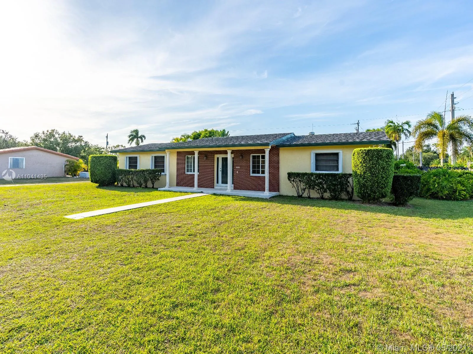 3 bedroom 2 bath for sale at 16701 SW 277th St, Homestead FL 33031