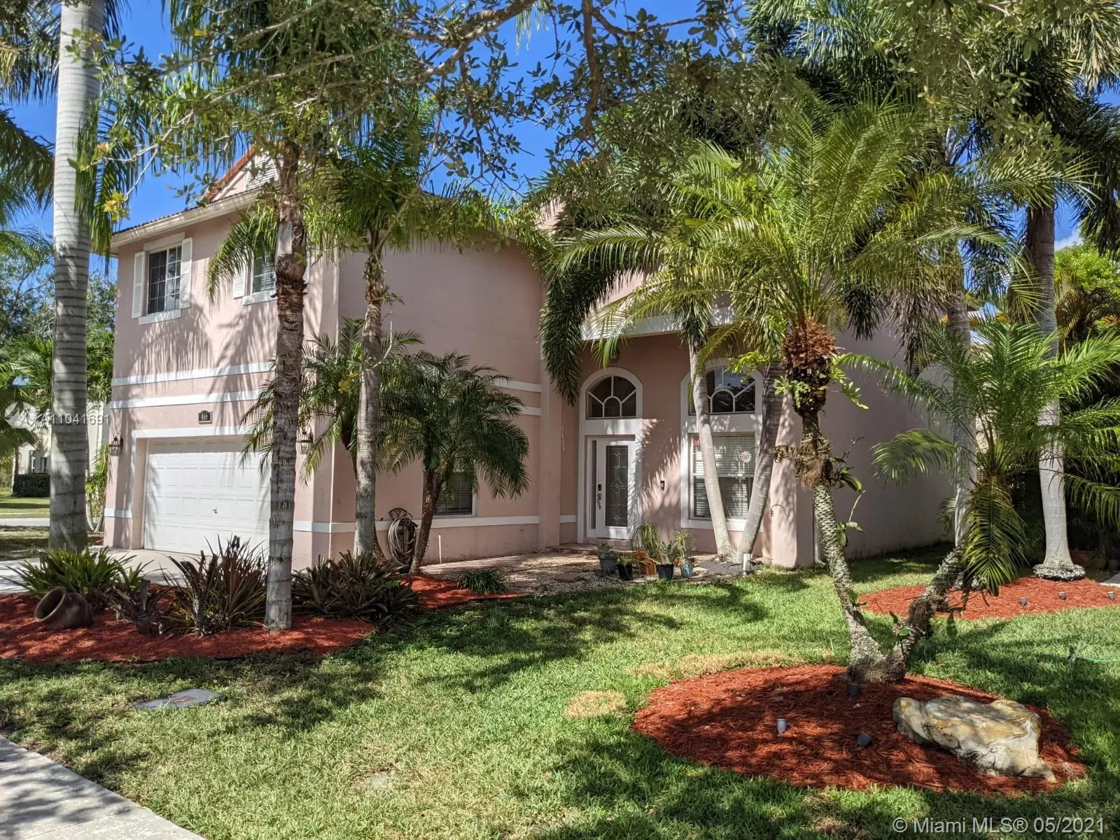 466 SW 191st Ter, Pembroke Pines FL 33029