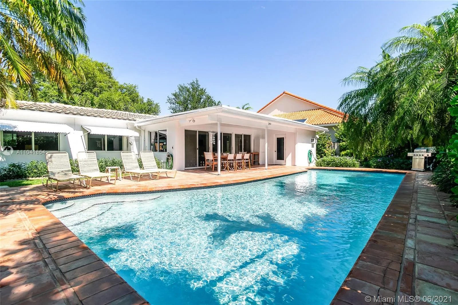 4 bedroom 2 bath for sale at 791 Allendale Rd, Key Biscayne FL 33149