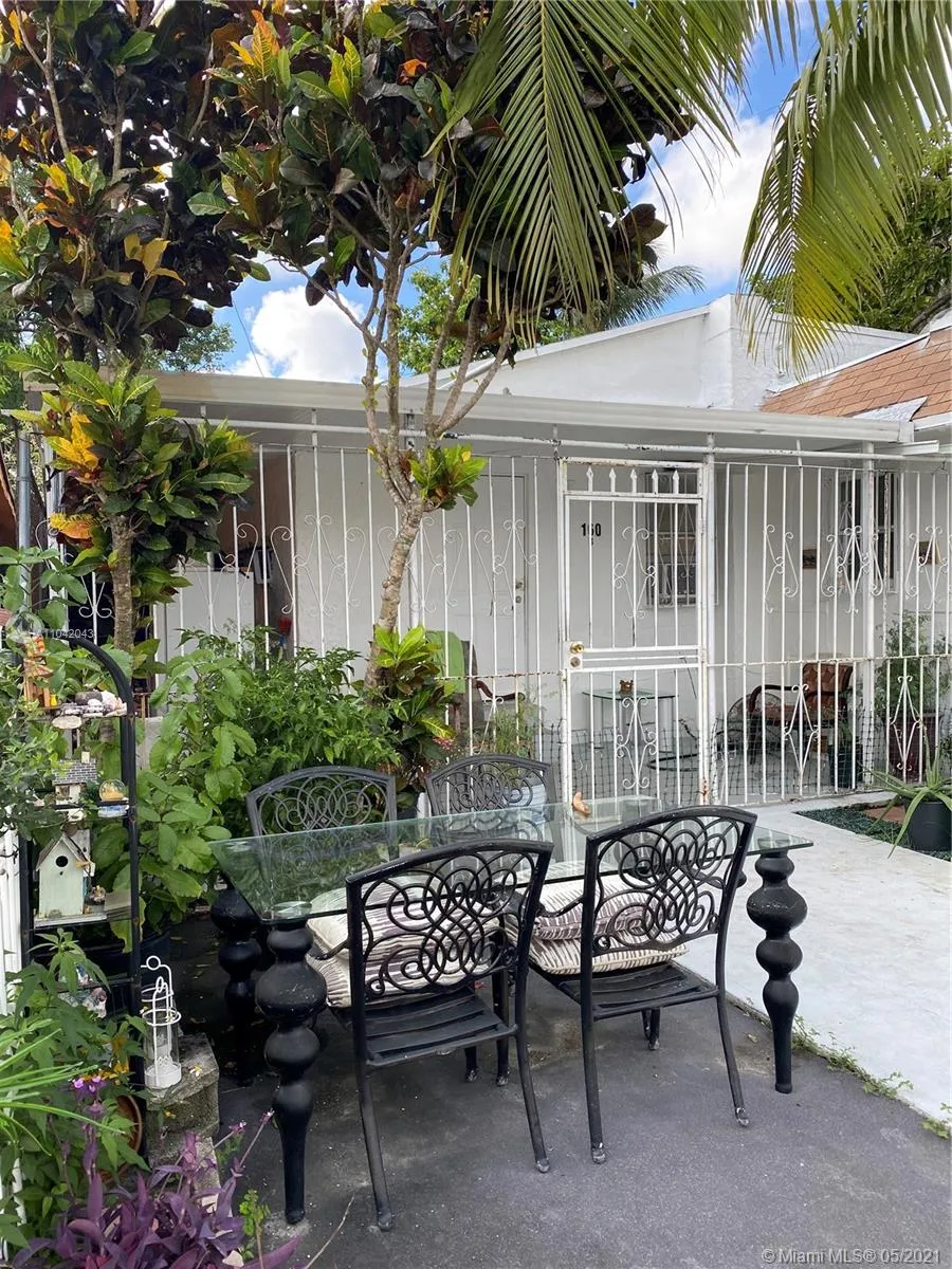 60 NW 60th St, Miami FL 33127