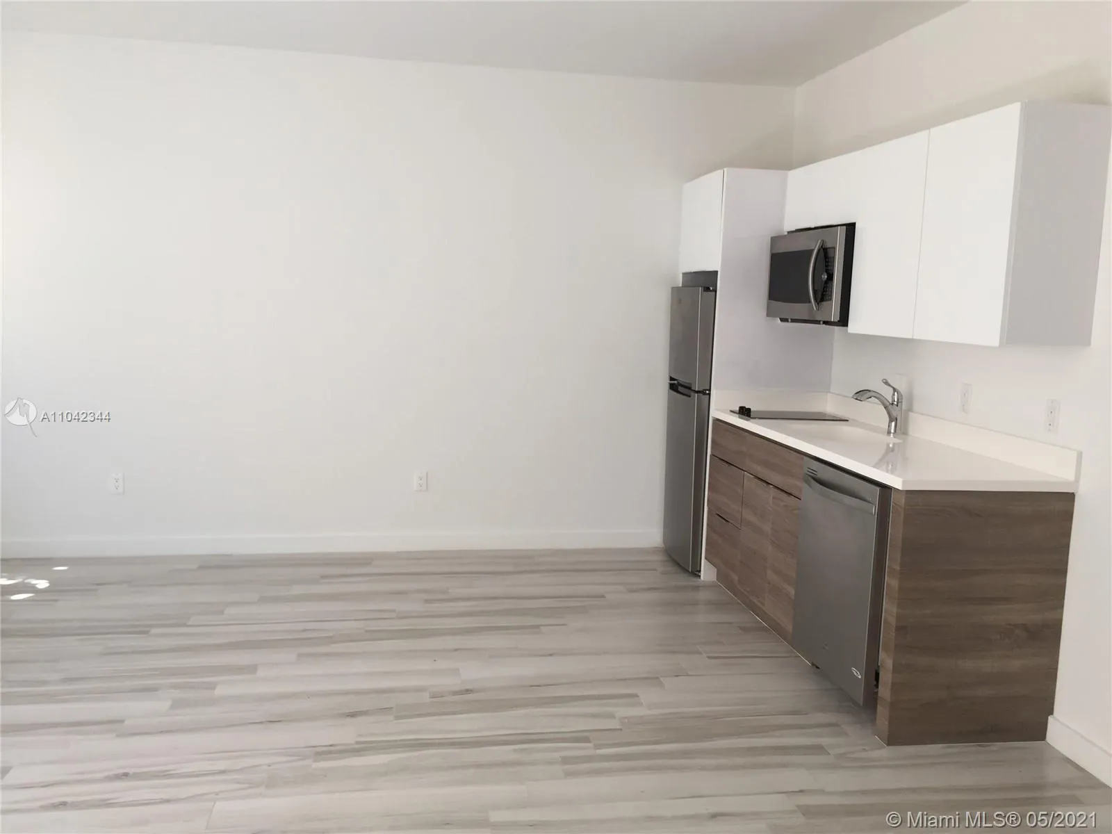 1560 Meridian Ave # 207, Miami Beach FL 33139