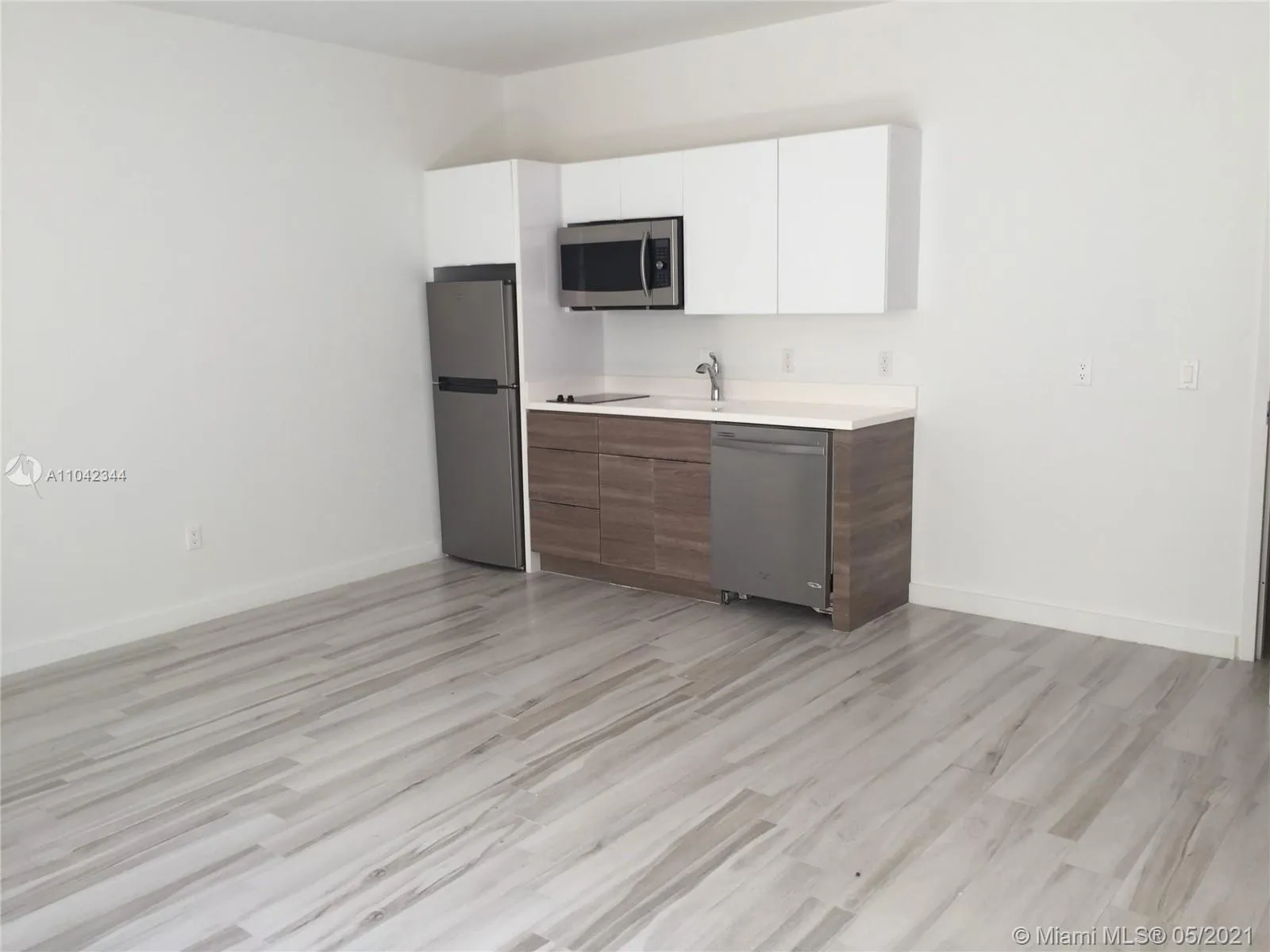 1560 Meridian Ave # 207, Miami Beach FL 33139