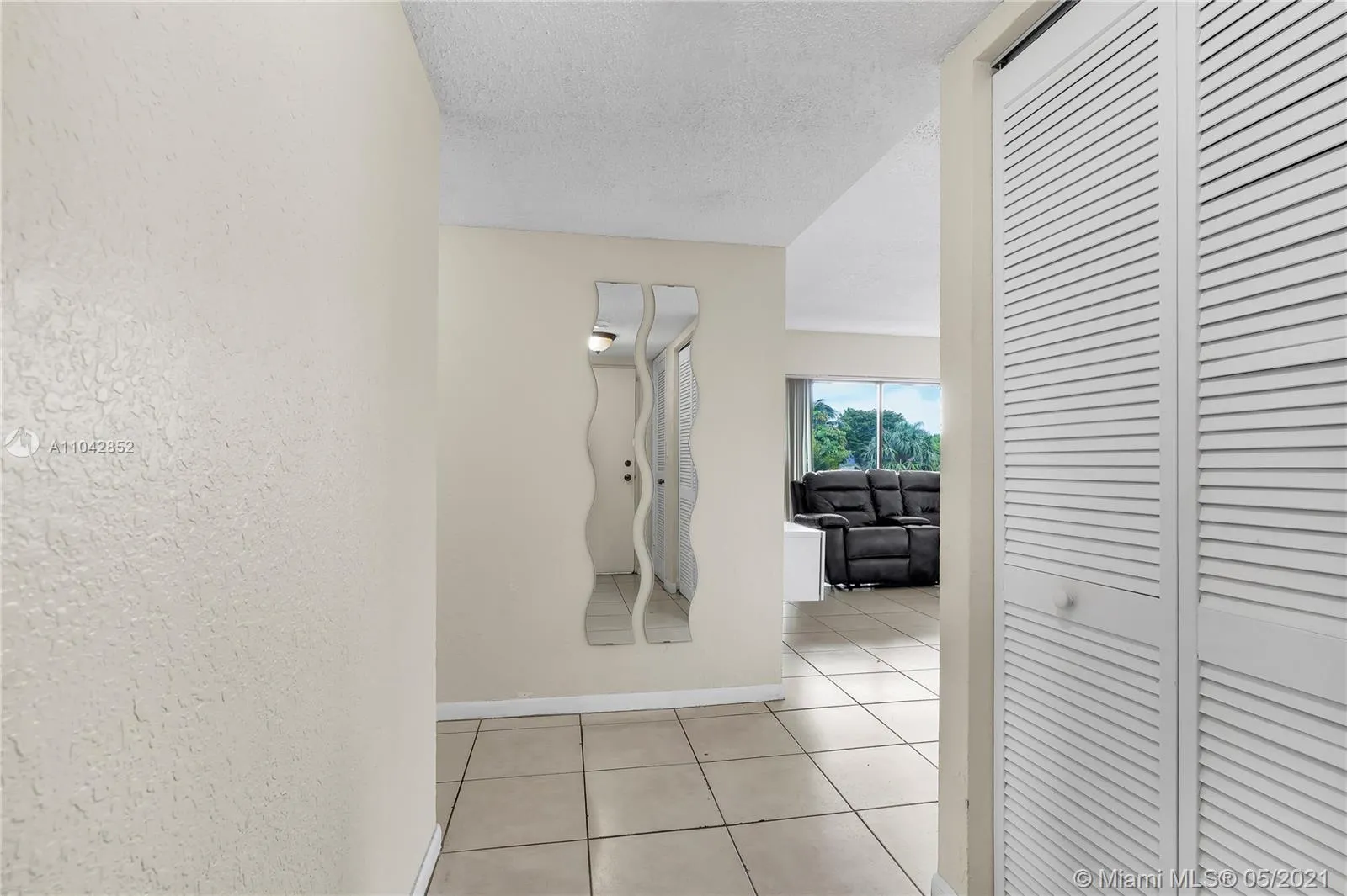 17500 NW 68th Ave # D2006, Hialeah FL 33015