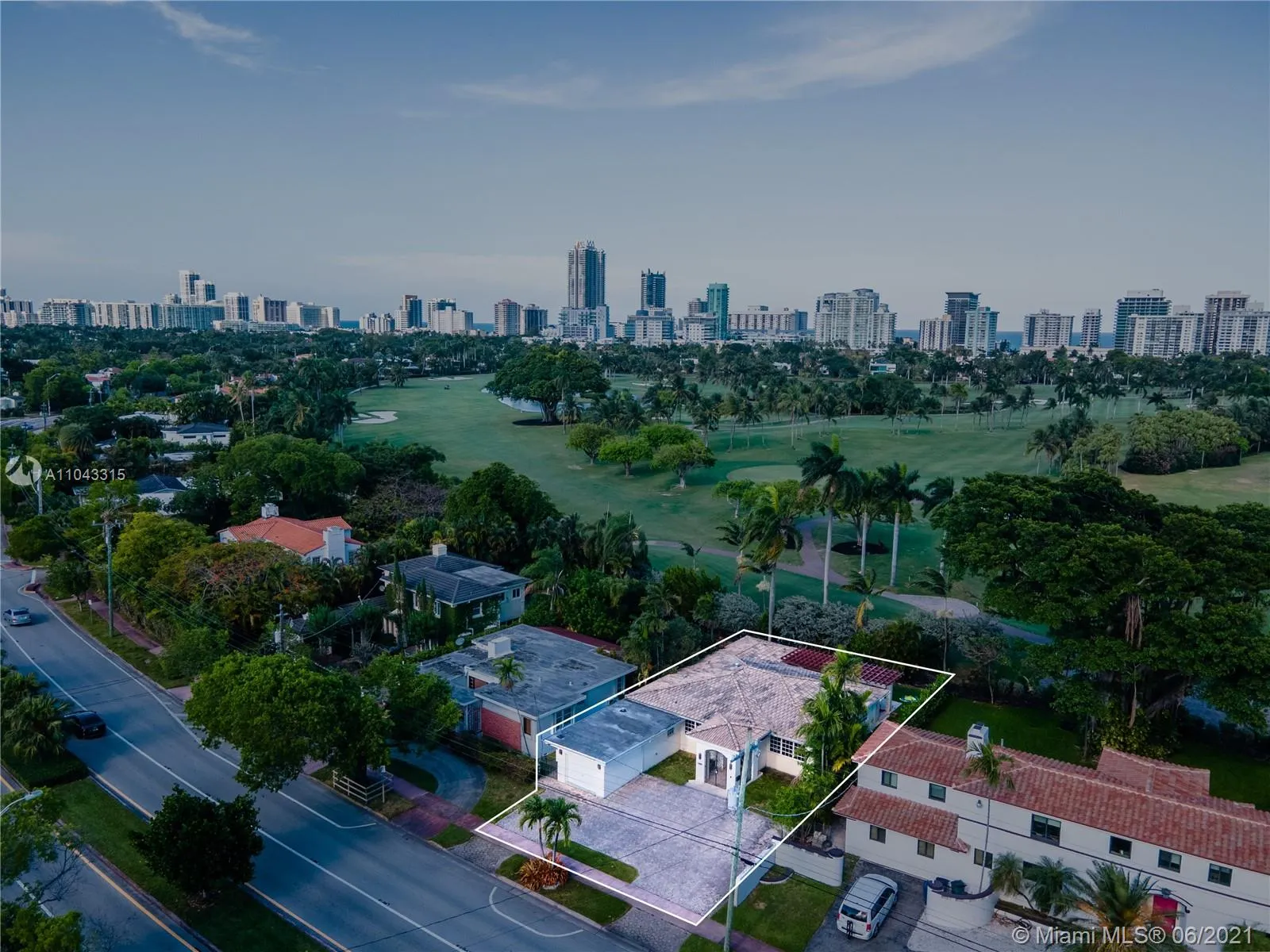 5825 Alton Rd, Miami Beach FL 33140