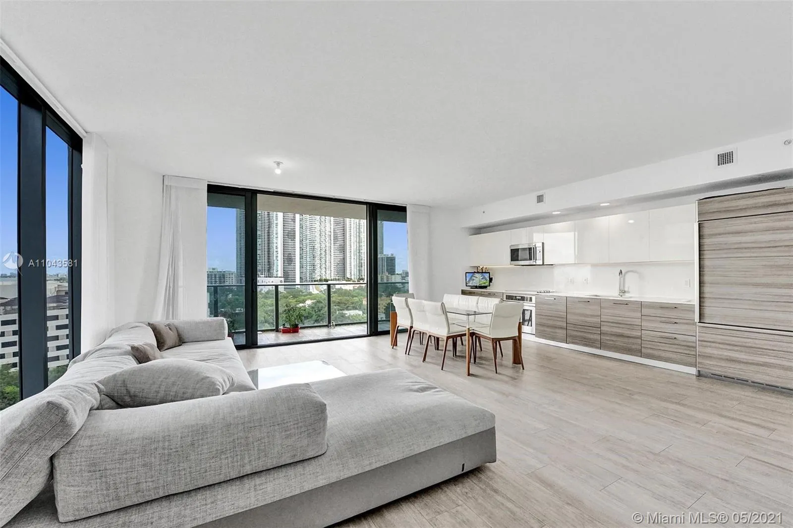 3 bedroom 3 bath for sale at 121 NE 34th St # 908, Miami FL 33137