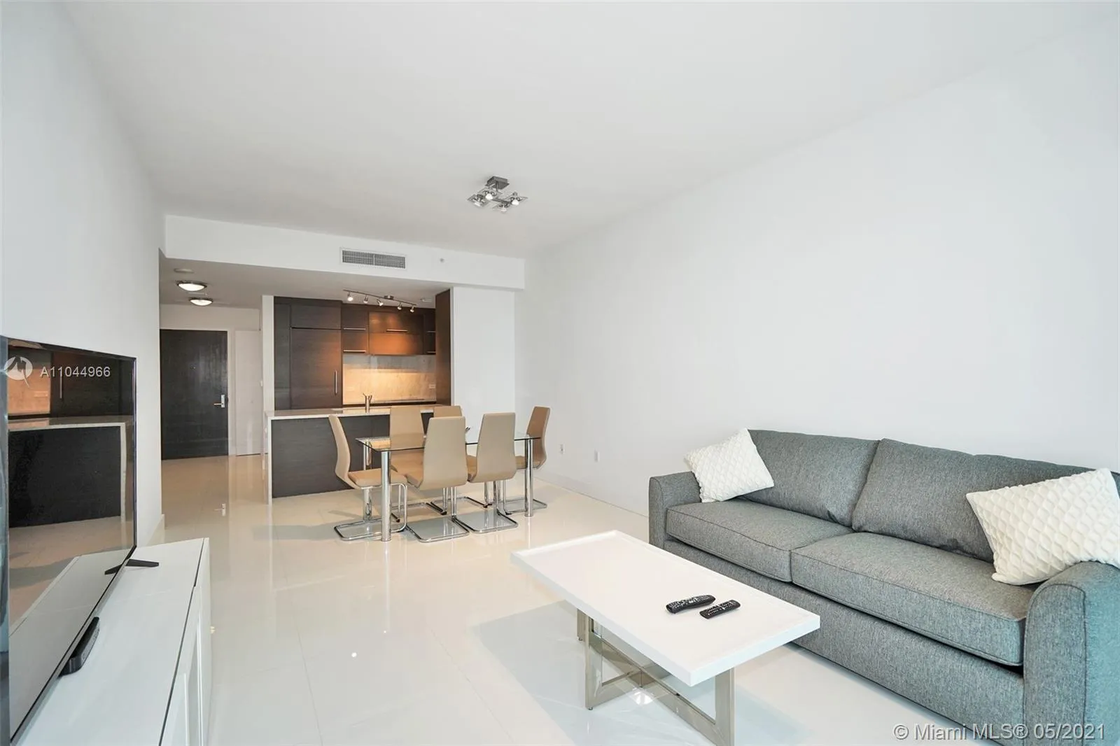 900 Biscayne Blvd # 5510, Miami FL 33132