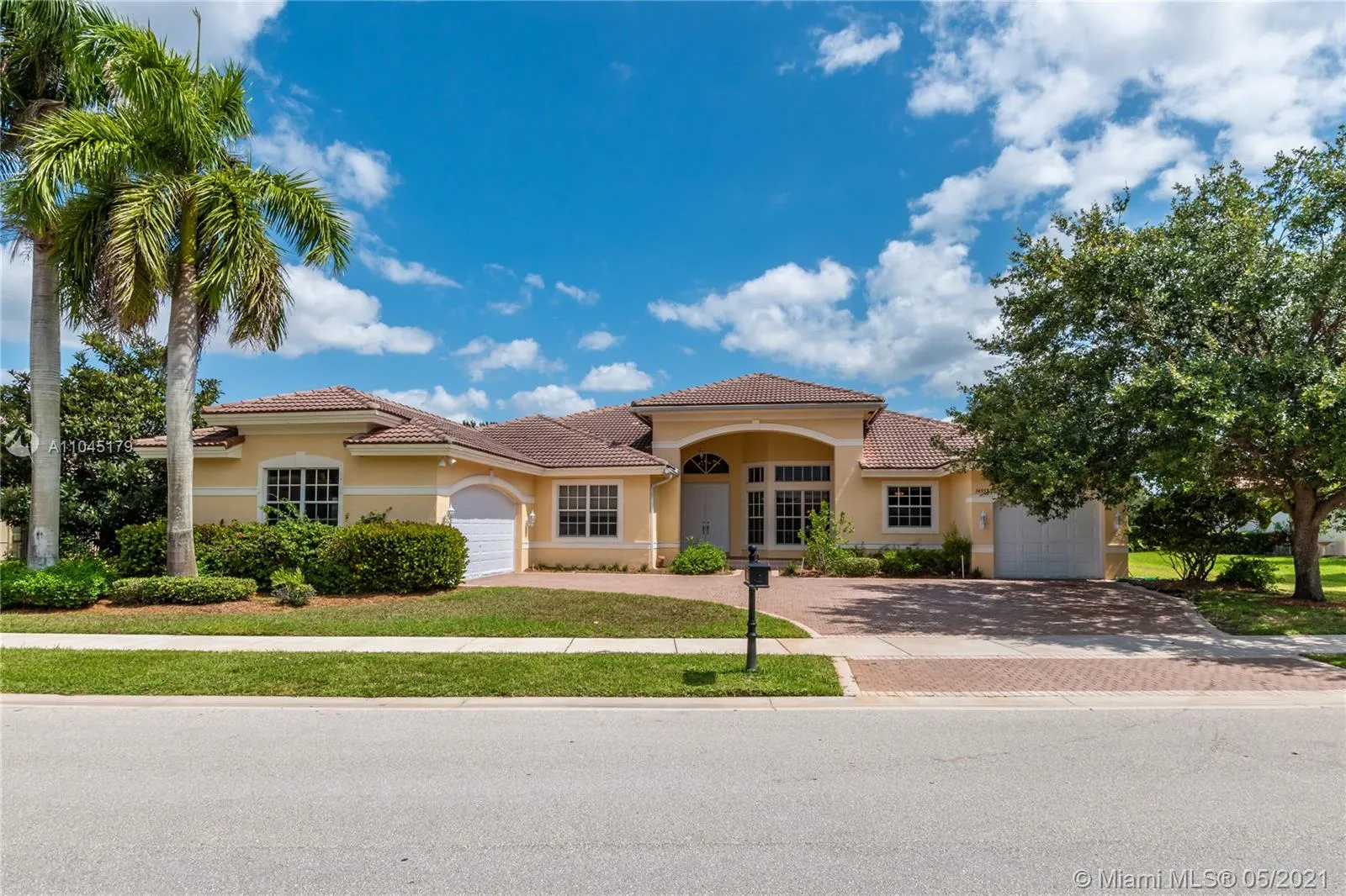 14955 SW 33rd St, Davie FL 33331