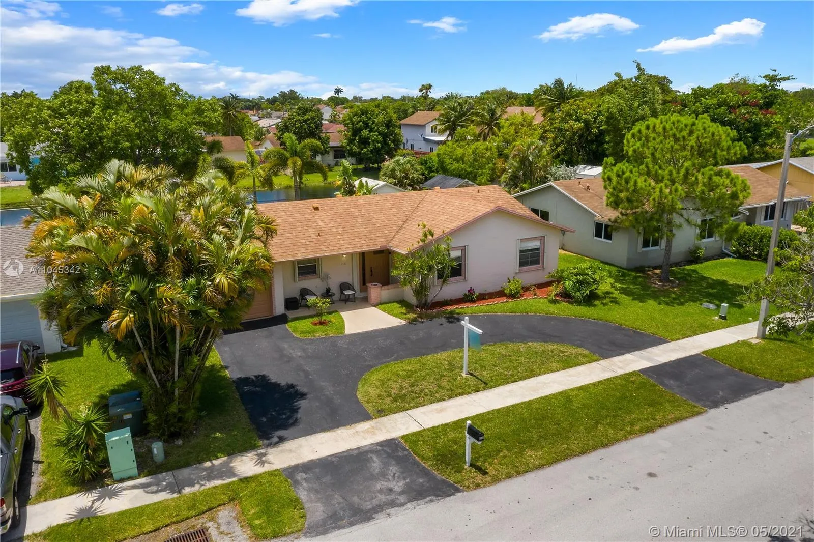 4531 NW 84th Ave, Lauderhill FL 33351