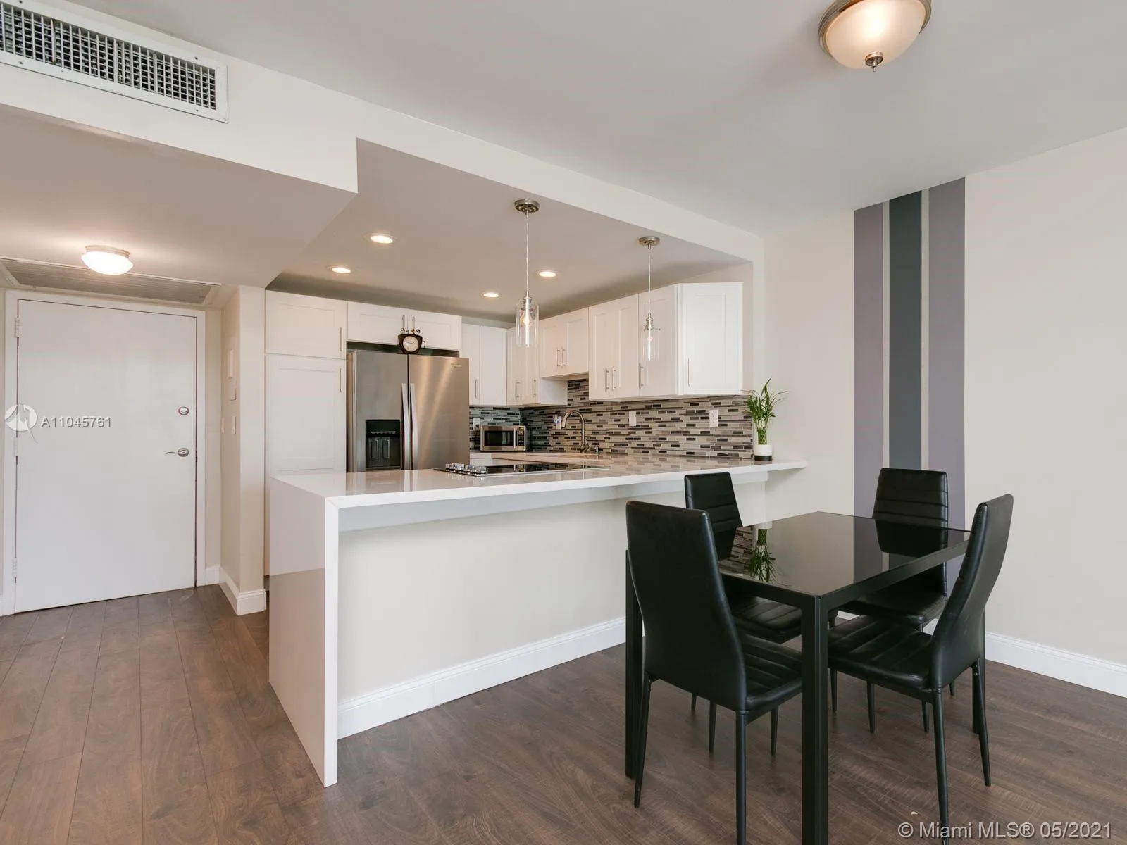 1000 Parkview Dr # 1026, Hallandale Beach FL 33009