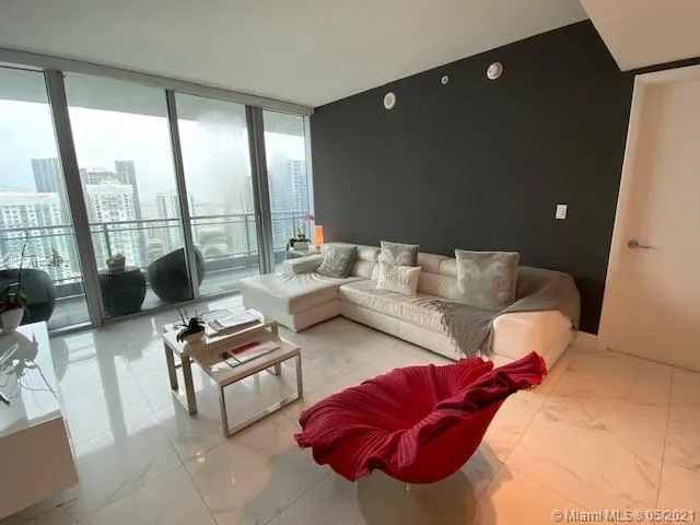 92 SW 3rd St # 4411, Miami FL 33130