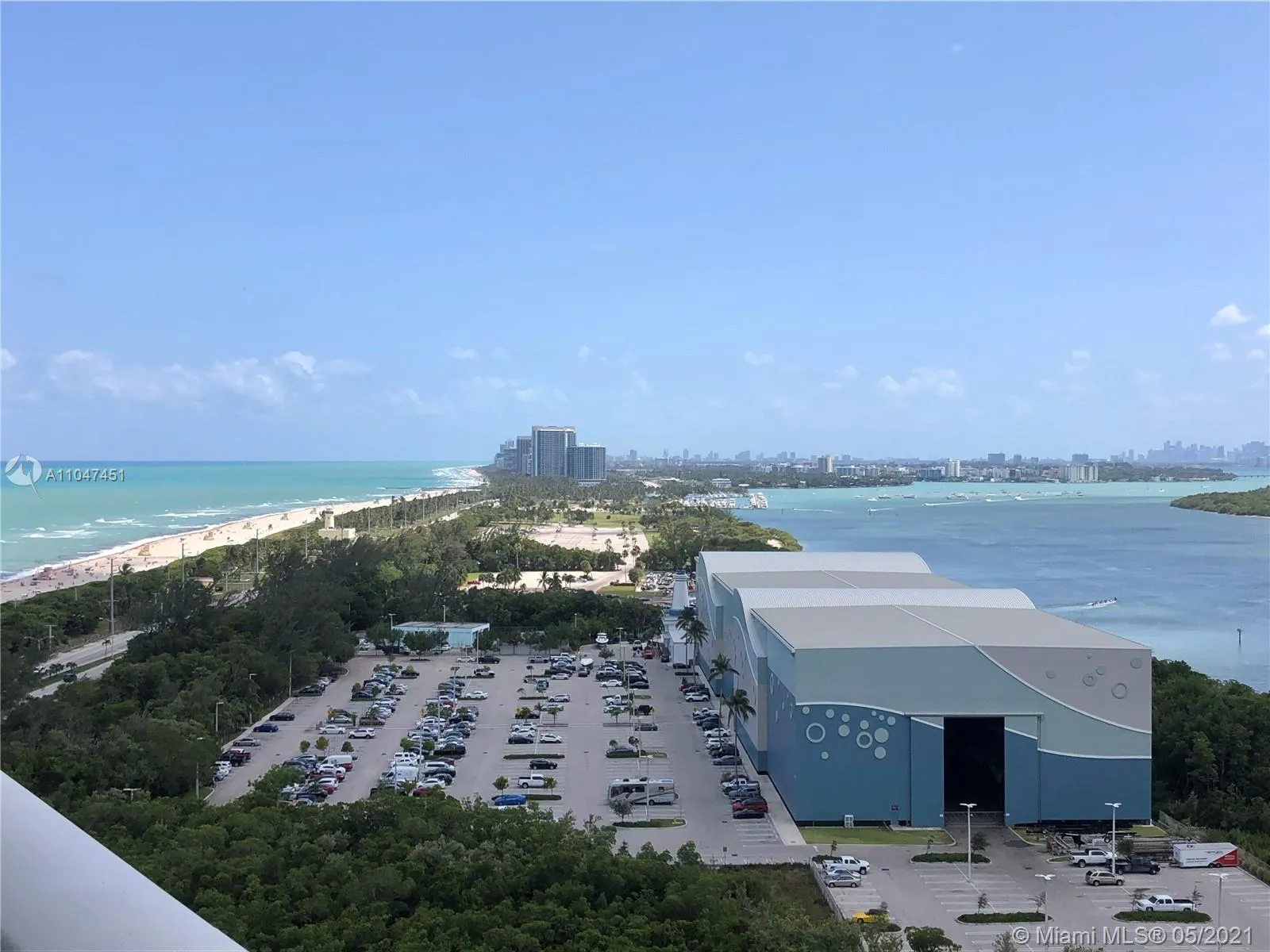 2 bedroom 2 bath for sale at 100 Bayview Dr # 2021, Sunny Isles Beach FL 33160