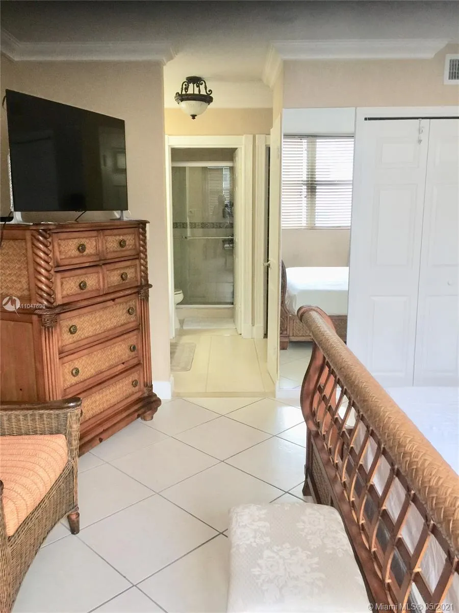 9225 Collins Ave # 1206, Surfside FL 33154