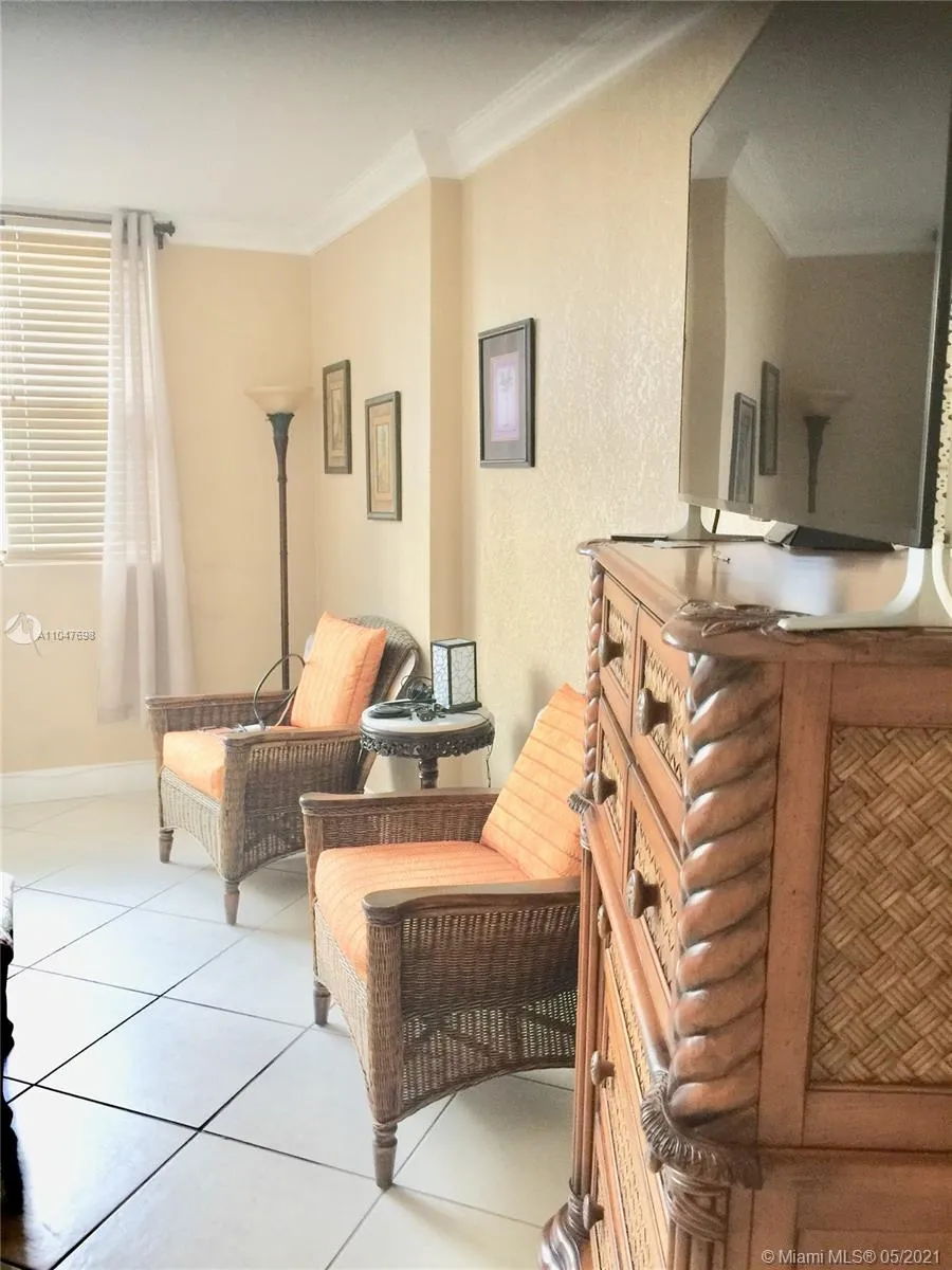 9225 Collins Ave # 1206, Surfside FL 33154