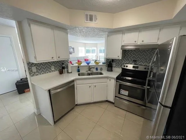 815 W Boynton Beach Blvd # 101, Boynton Beach FL 33426
