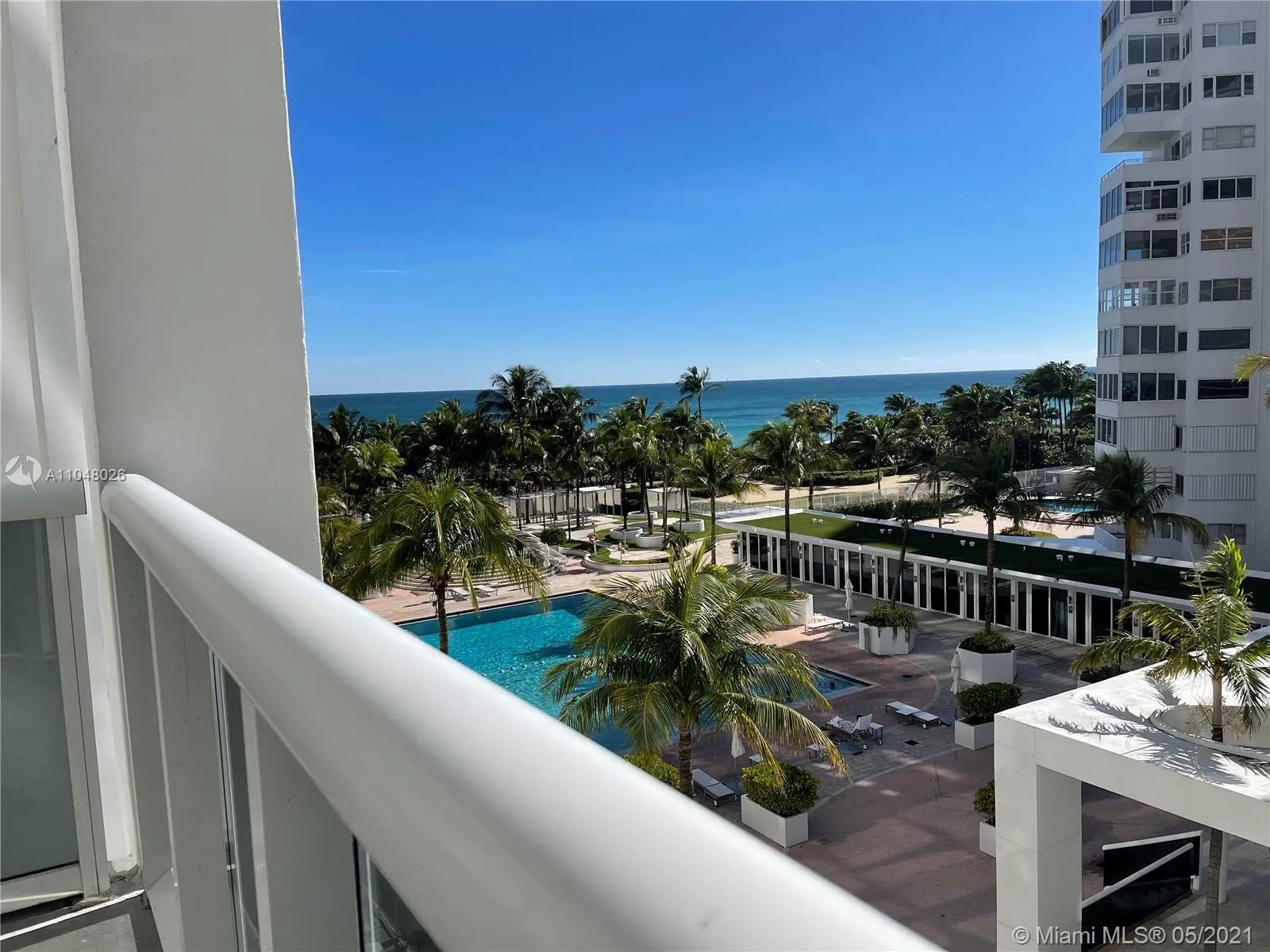10275 Collins Ave # 417, Bal Harbour FL 33154