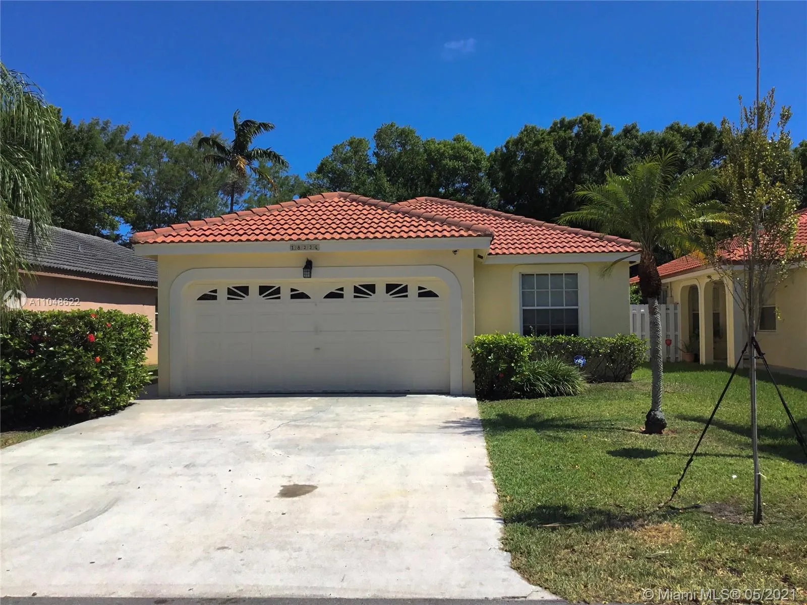 3 bedroom 2 bath for sale at 18336 NW 6th St, Pembroke Pines FL 33029