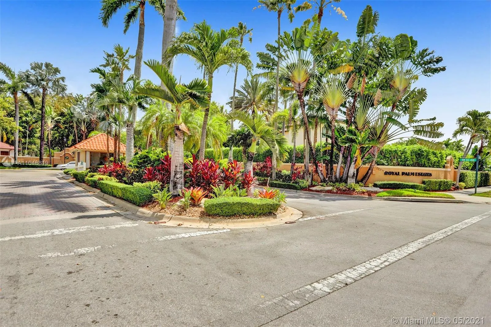 4 bedroom 3 bath for sale at 15545 NW 82nd Pl, Miami Lakes FL 33016