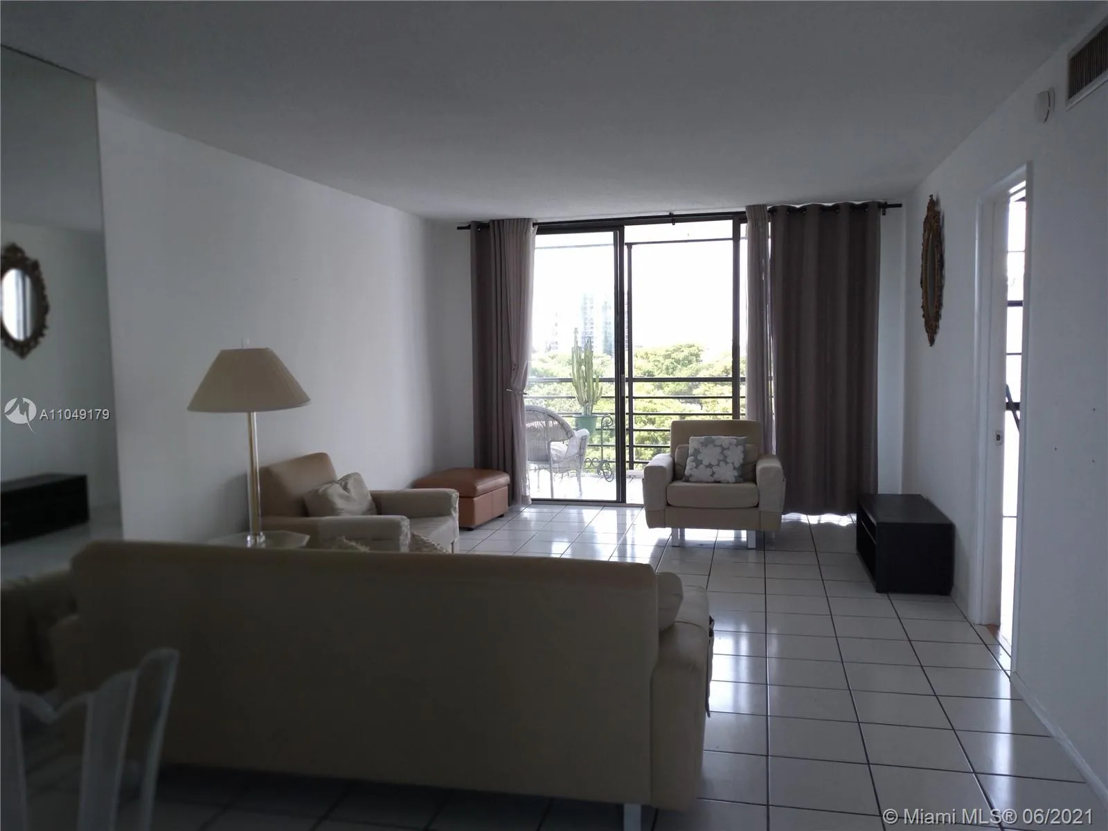 20500 W Country Club Dr # 814, Aventura FL 33180