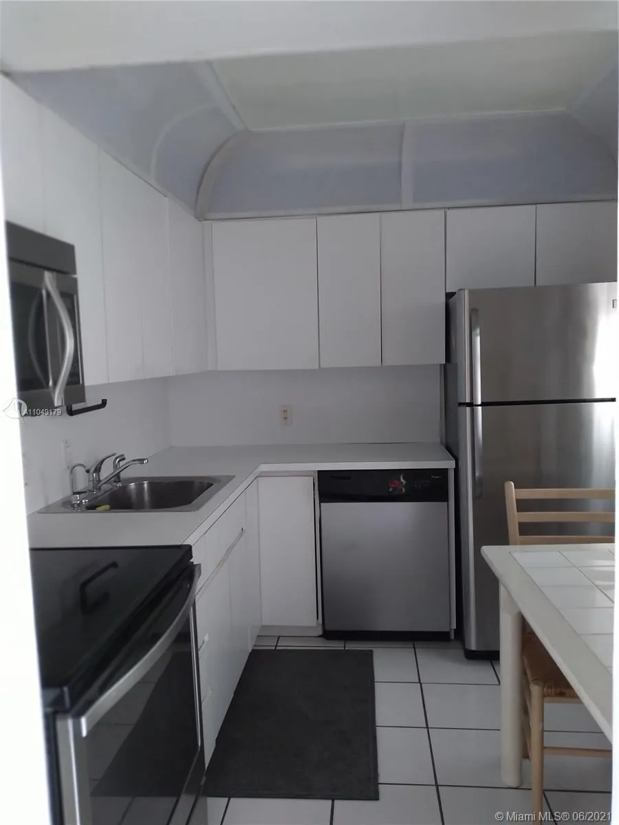 20500 W Country Club Dr # 814, Aventura FL 33180