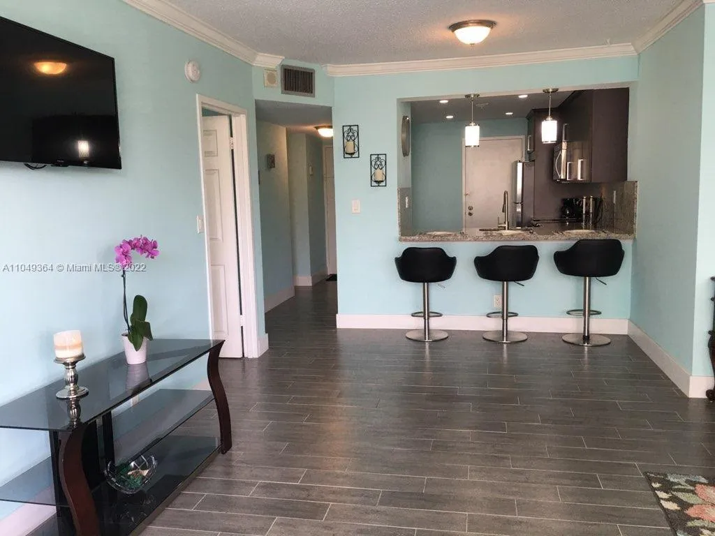 3725 S Ocean Dr # 325, Hollywood FL 33019