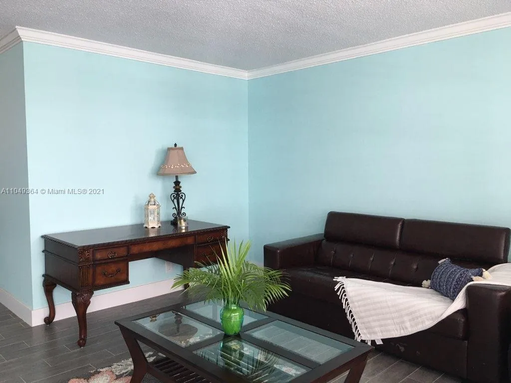 3725 S Ocean Dr # 325, Hollywood FL 33019