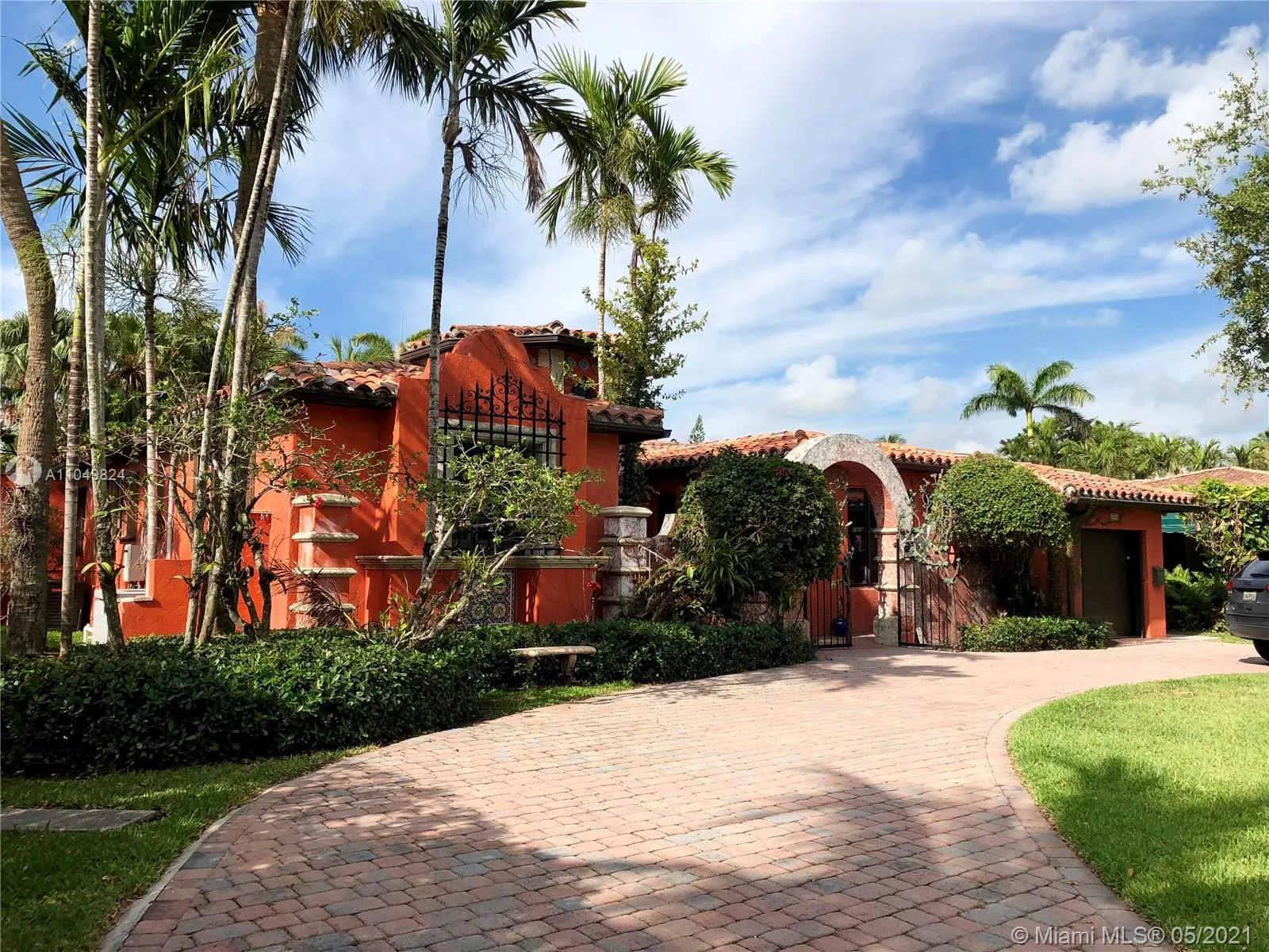 4 bedroom 4 bath for rent at 92 Bal Cross Dr, Bal Harbour FL 33154