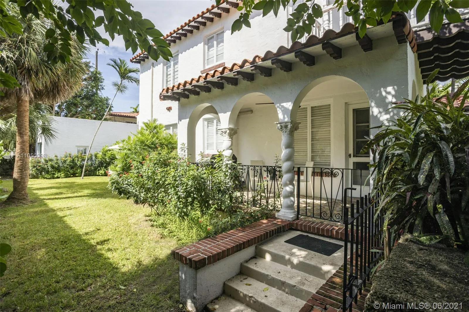 36 Phoenetia Ave, Coral Gables FL 33134