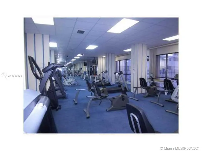2780 NE 183rd St # 710, Aventura FL 33160