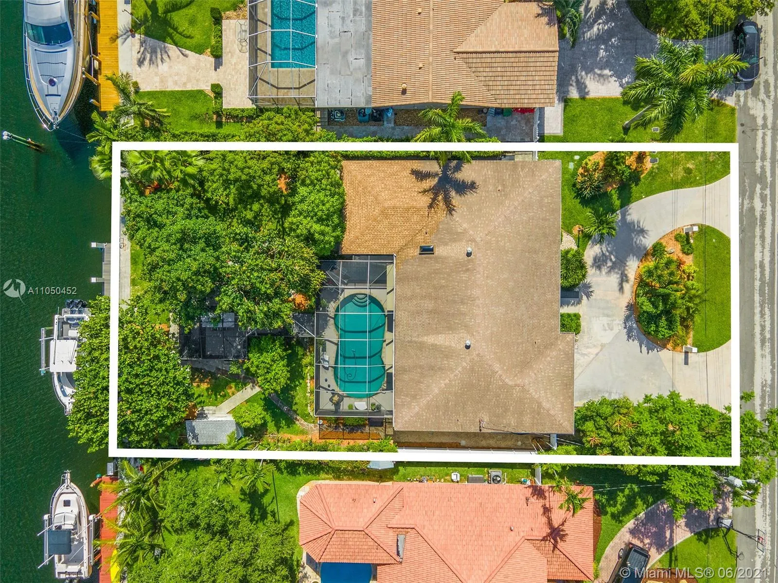 454 Tamarind Dr, Hallandale Beach FL 33009