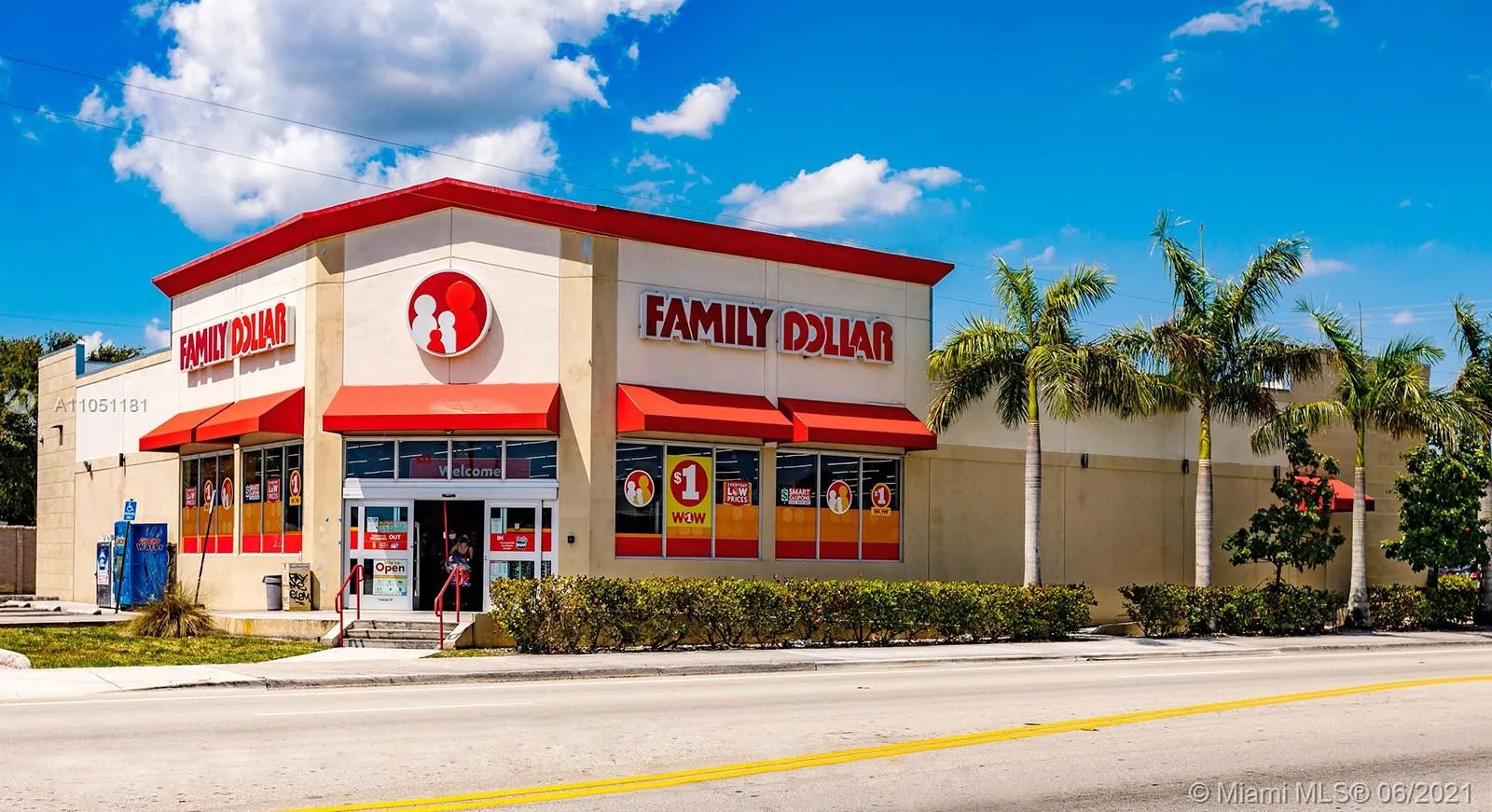 for sale at 633 W Pembroke Rd, Hallandale Beach FL 33009