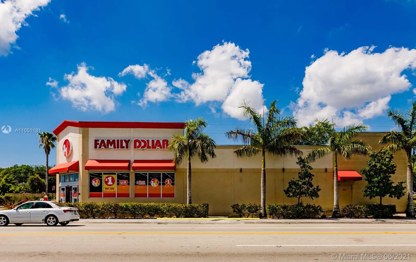 633 W Pembroke Rd, Hallandale Beach FL 33009