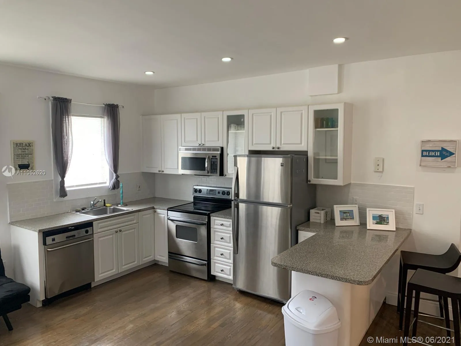 1 bedroom 1 bath for sale at 842 Meridian Ave # 3D, Miami Beach FL 33139