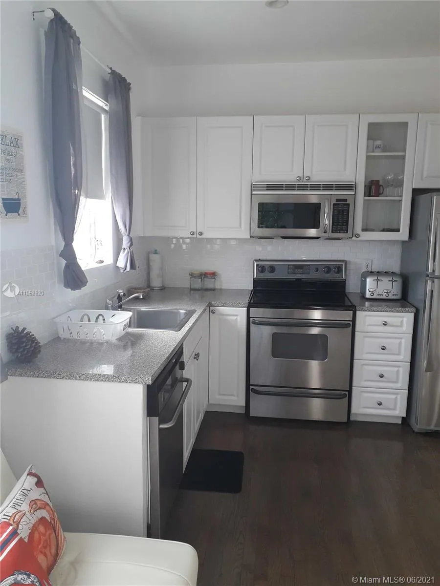 842 Meridian Ave # 3D, Miami Beach FL 33139