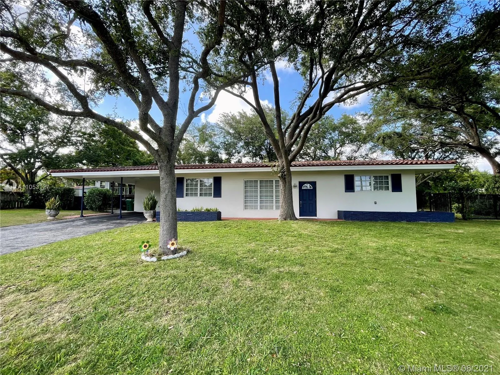 3 bedroom 2 bath for sale at 8265 SW 118th Ter, Miami FL 33156