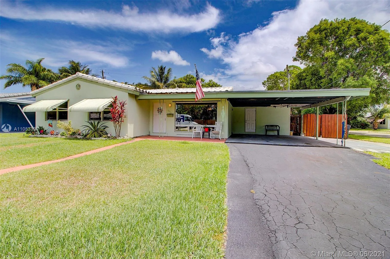 3050 Grant St, Hollywood FL 33021