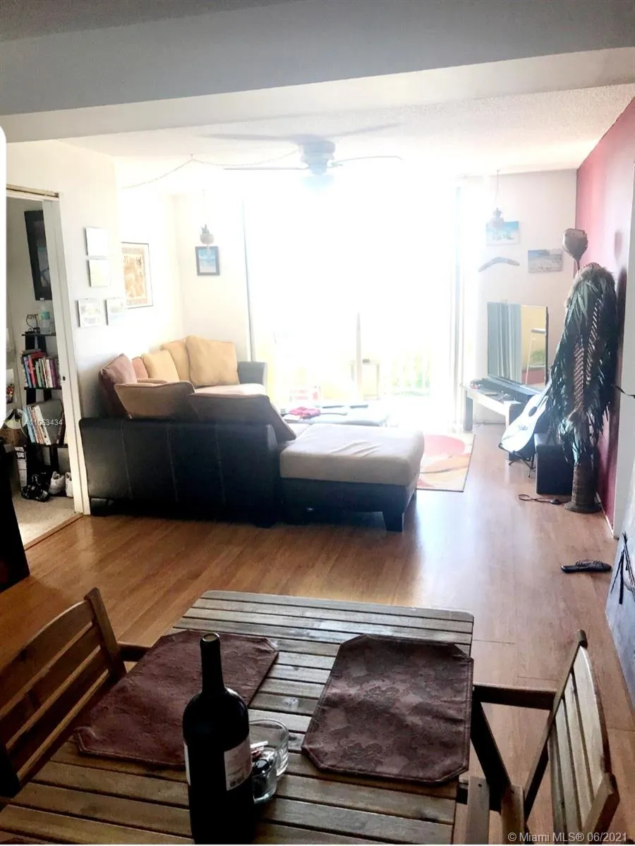 1990 Marseille Dr # 406, Miami Beach FL 33141