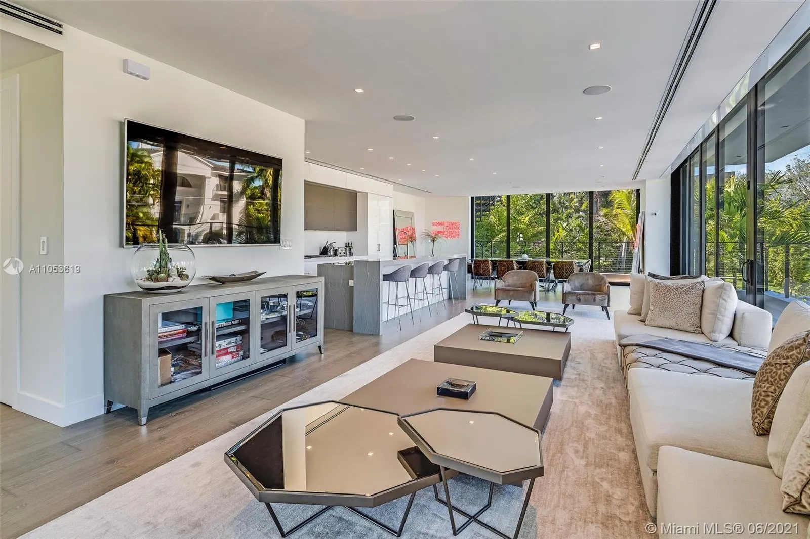 420 N Hibiscus Dr, Miami Beach FL 33139