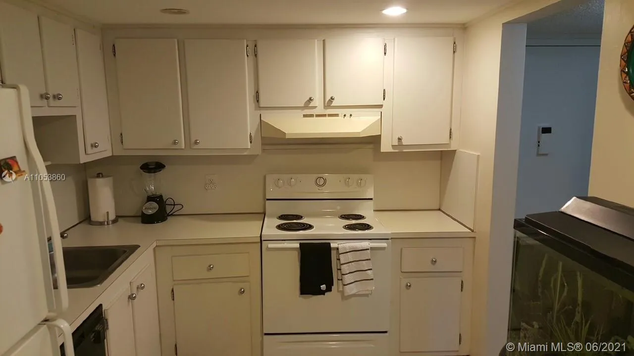 1200 NE Miami Gardens Dr # 505W, Miami FL 33179